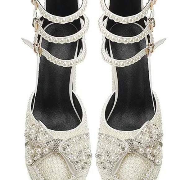 Elegant Pearl-Embellished Platform Heels Size 41, 9.5 US - Picture 6 of 7